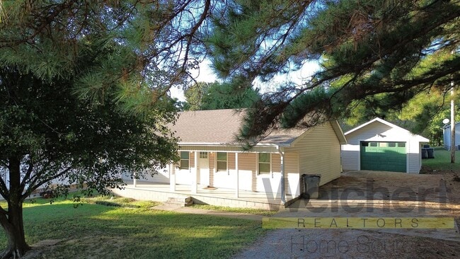 Photo - Charming 3 Bedroom, 2 Bath Home for Rent