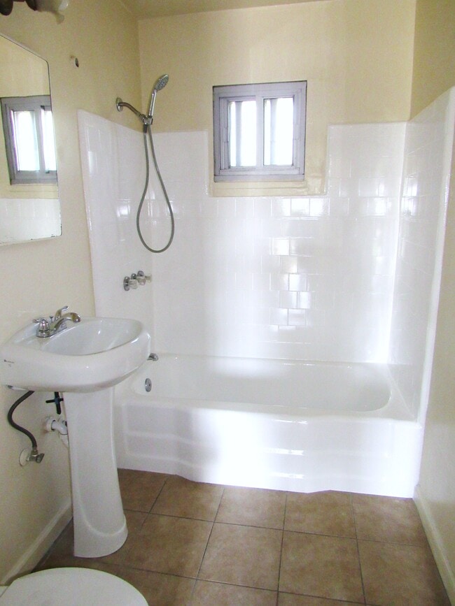 Photo - 607 S Plum Ave