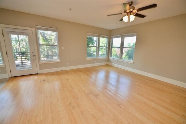 Photo - 454 St Francis St