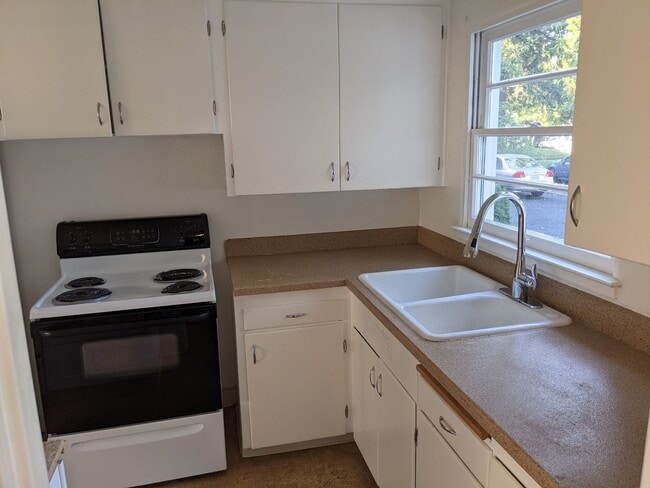 Photo - Beautiful 2 bedroom Townhome