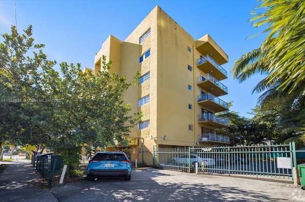 Building Photo - 1855 SW 1st St Rental