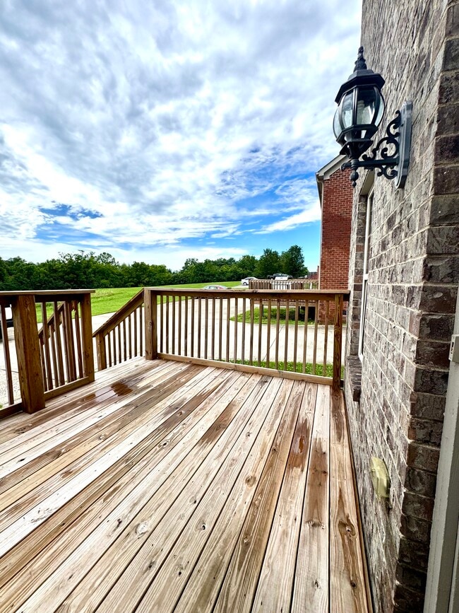 Photo - 641 Hampton Way