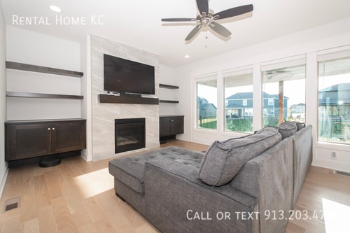 Photo - 17648 Crystal St