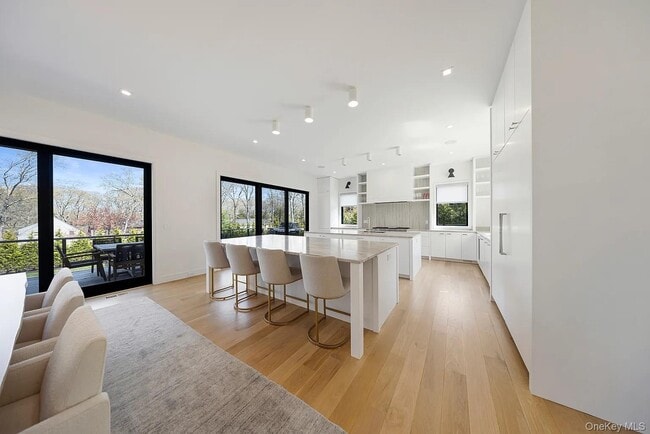 Photo - 130 Highview Dr