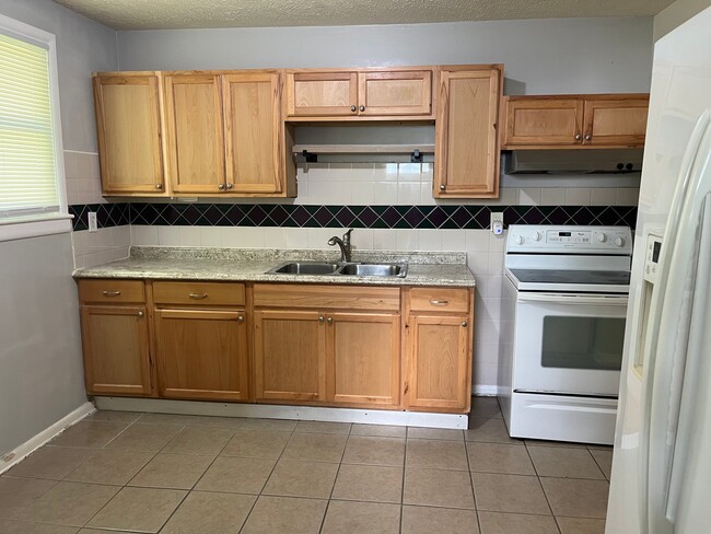Photo - 13605 Greystone Ave