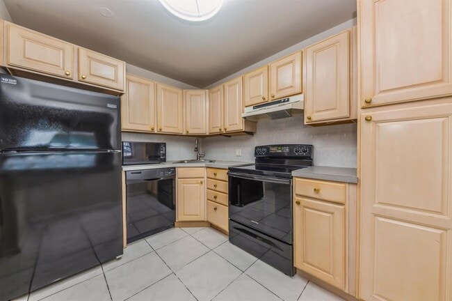Photo - 2405 Lowson Blvd Unit fairways