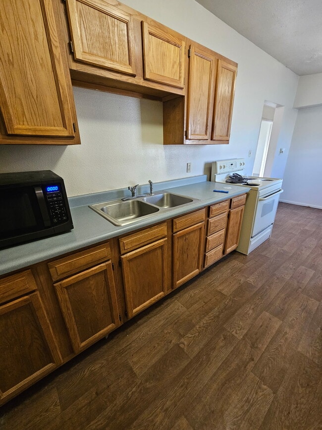 Photo - 460 N 3rd W