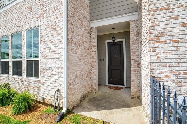 Photo - 2511 Judiway St