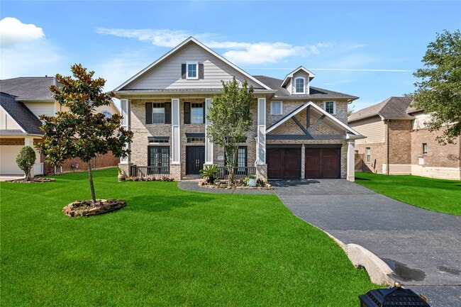 Building Photo - 8127 Edenwood Dr