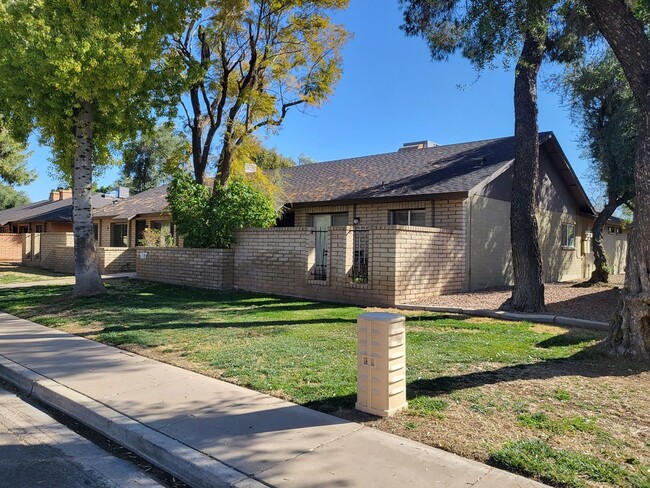 GREAT SINGLE LEVEL UNIT IN TEMPE! - GREAT SINGLE LEVEL UNIT IN TEMPE! Casa