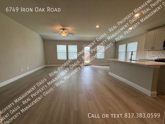 Photo - 6749 Iron Oak Rd