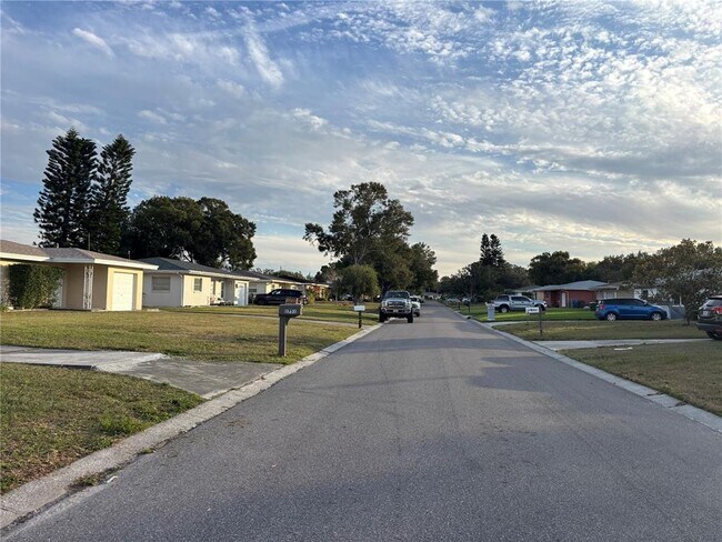 Photo - 1751 Suffolk Dr