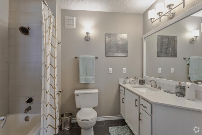1BR,1BA - 800SF A3 - Bathroom