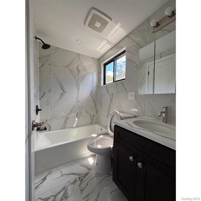 Photo - 177-37 115th Ave