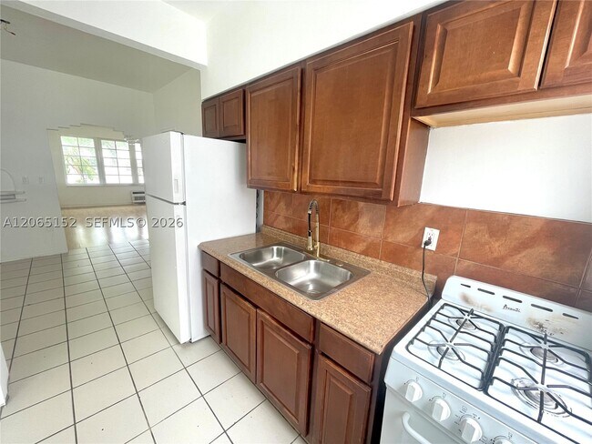 Photo - 610 12th St Unit 8