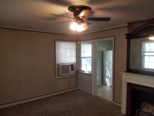 Photo - 4020 E Whitney Ln