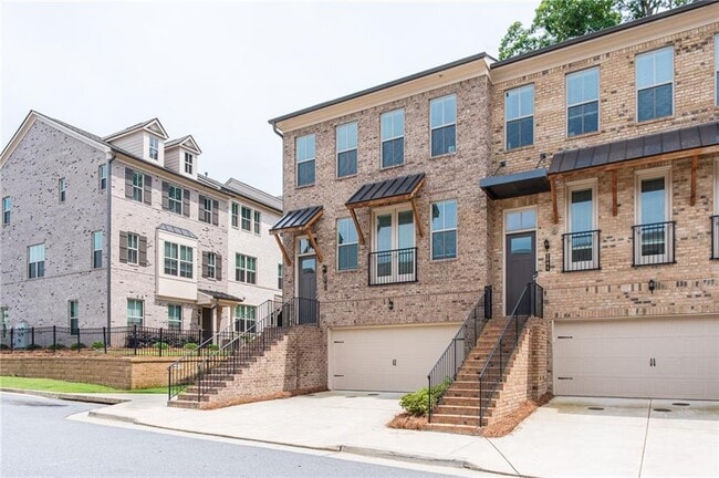 2701 Cedar Pne Wy