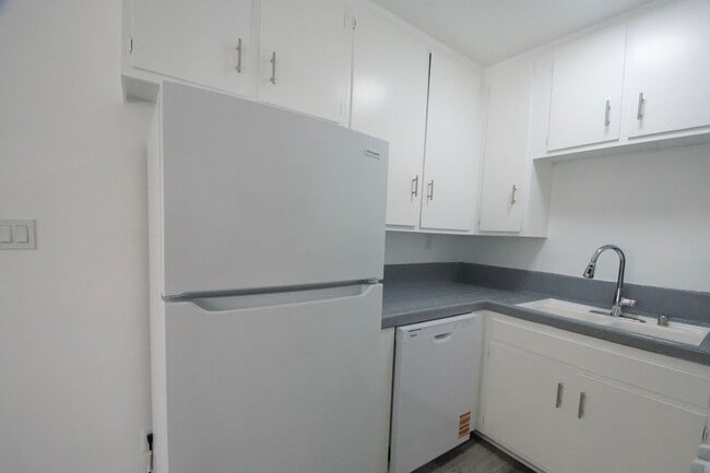 Photo - 10847 Kling St Unit 03