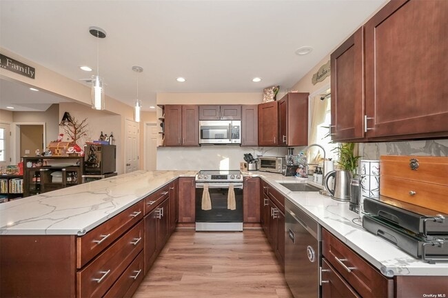 Photo - 11 Skylark Ln