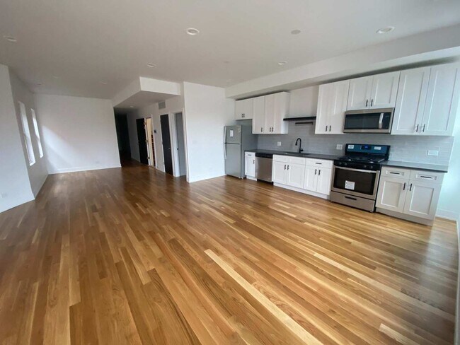 Photo - 1804 S Ashland Ave Unit 4