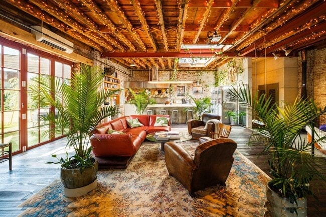 Building Photo - 125 Wolcott St