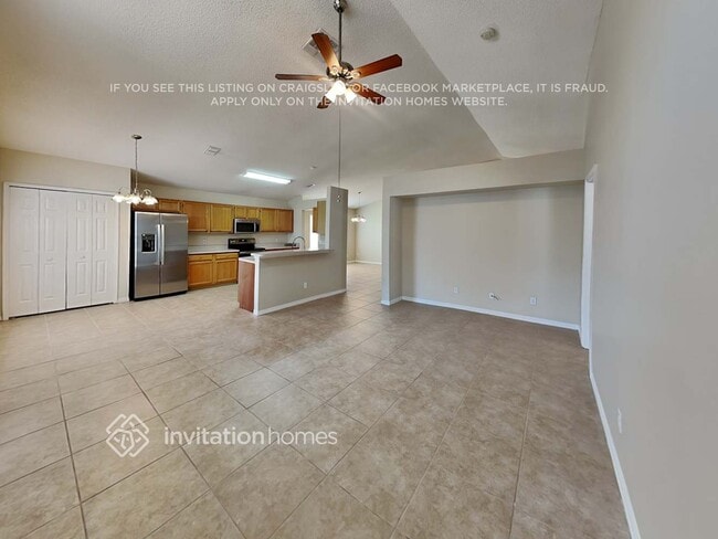 Photo - 1733 Snaresbrook Way