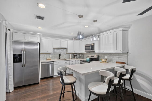 Photo - 812 NW 30th Ave