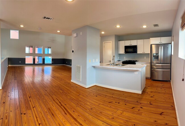 Photo - 3208 Yellowstone Park Dr