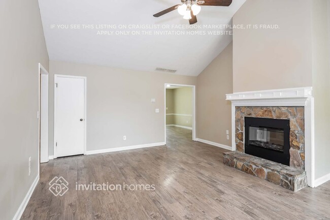 Photo - 5252 Station Cir