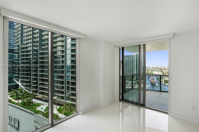 Photo - 31 SE 6th St Unit 2201