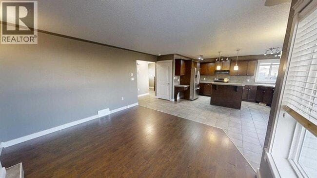 Photo - 12226-1103B 103B St