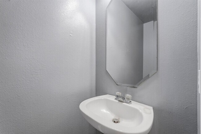 Photo - 9322 Eaglewood Glen Tr