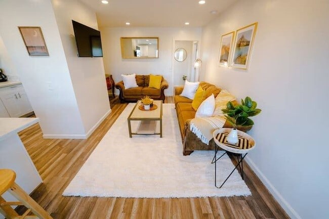 Photo - 366 3rd St