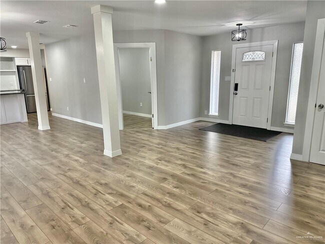 Photo - 15 Zinnia Ave