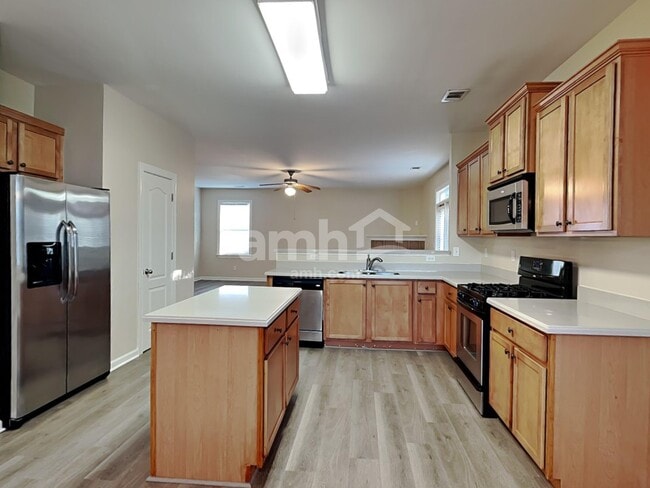 Photo - 1205 Ethans Way