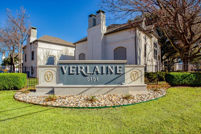 Photo - Verlaine on the Parkway Apartments