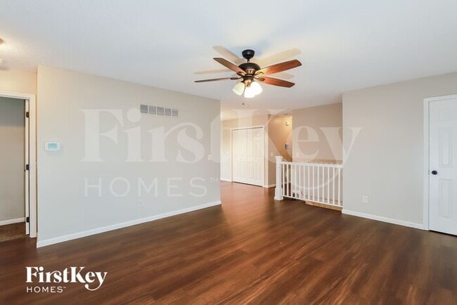 Photo - 18608 Primrose St