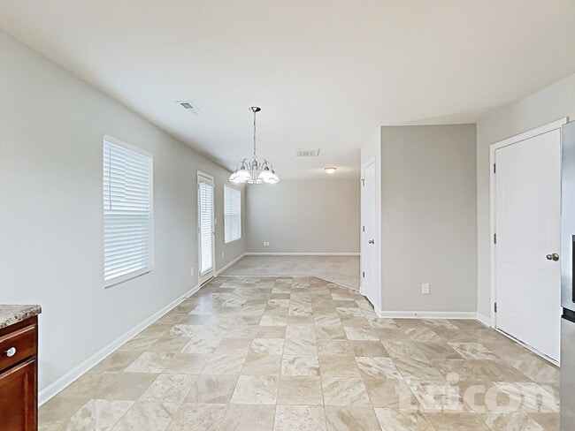 Photo - 135 Coddington Ln