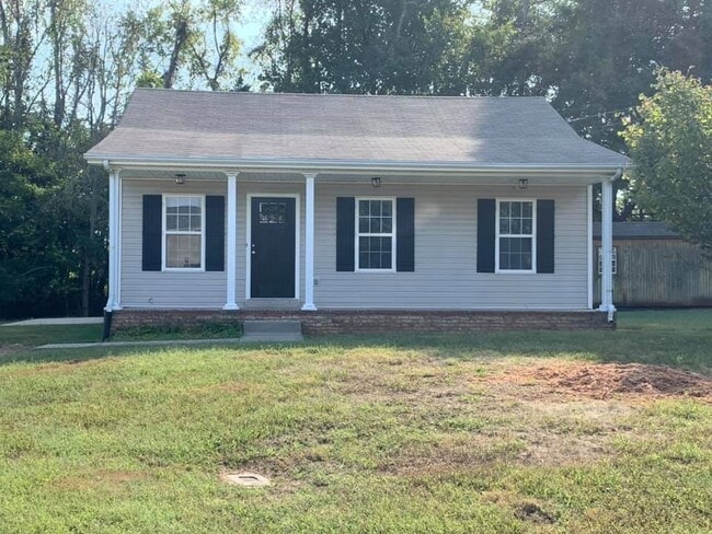 Building Photo - 3 Bedroom 2 bath Home For Rent!