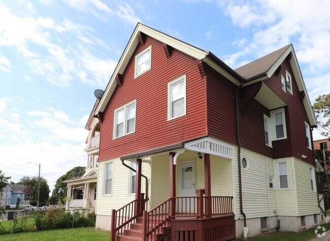 Building Photo - Four Bedroom Single-Family Home