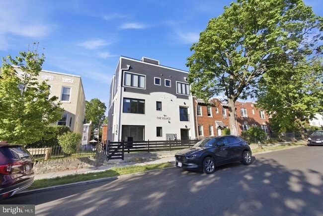 1140 Oates St NE Unit 101