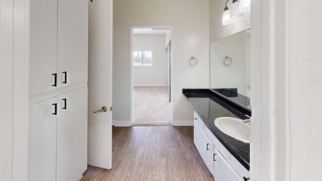 Citronia Luxe Towers Apartments