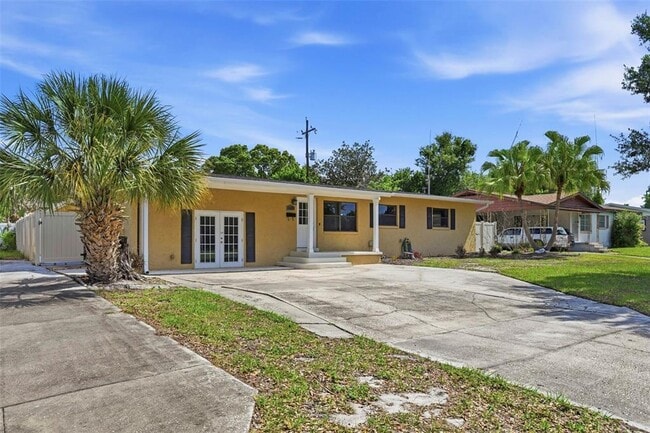 Building Photo - 3707 Pelican Ln