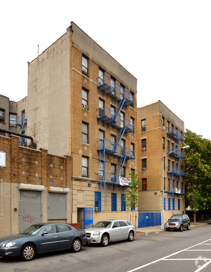 4589 Park Ave - 4589 Park Ave Apartments
