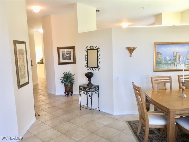 Photo - 200 L'Ambiance Cir Unit 201