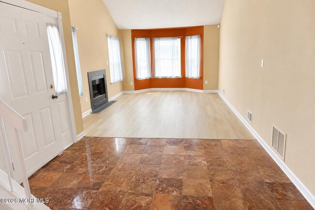 Photo - 114 Orion Rd