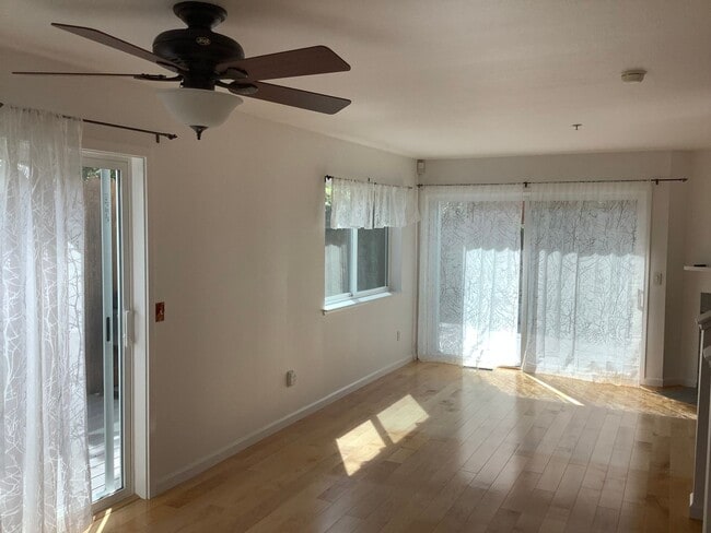 Photo - Updated 2 bedroom, 2 1/2 bathroom townhouse in downtown Sebastopol