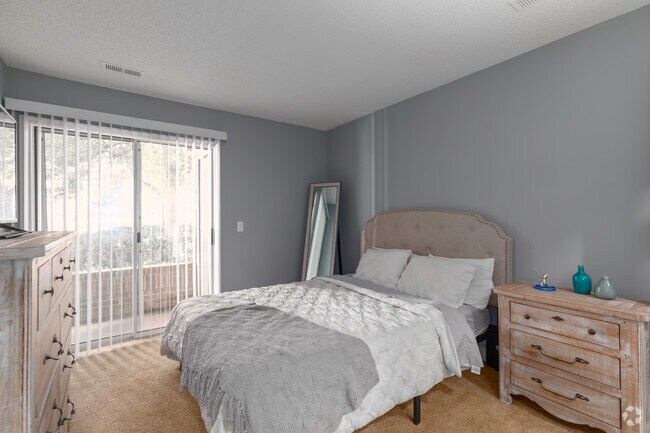 1BR, 1BA - 610SF Bedroom