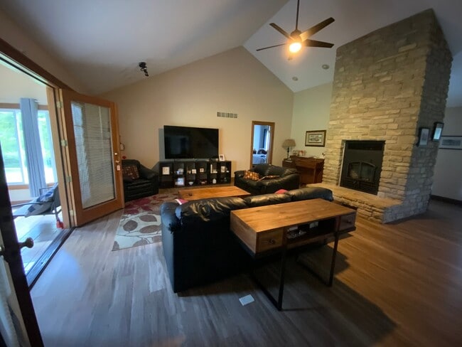 Photo - 3000 Wayman Branch Rd
