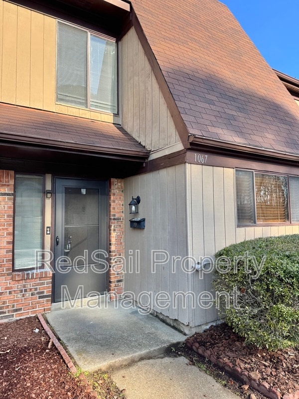 Photo - 1067 Willow Green Dr